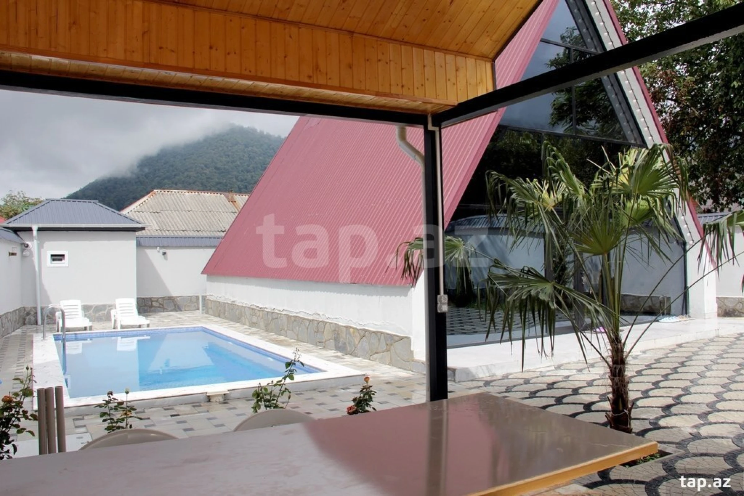 Satılır 3 otaqlı həyət evi