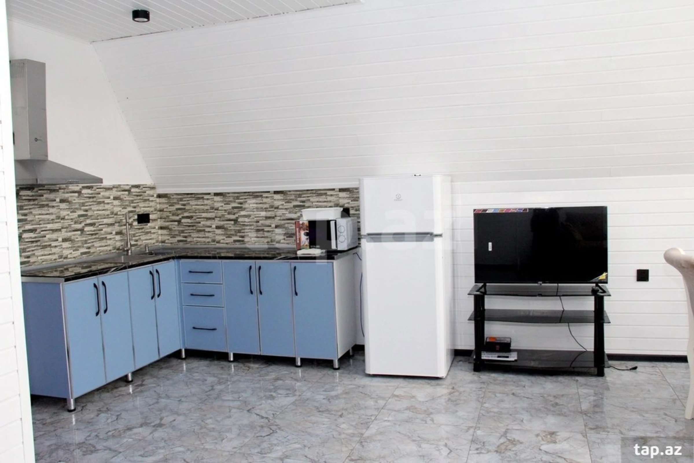 Satılır 3 otaqlı həyət evi