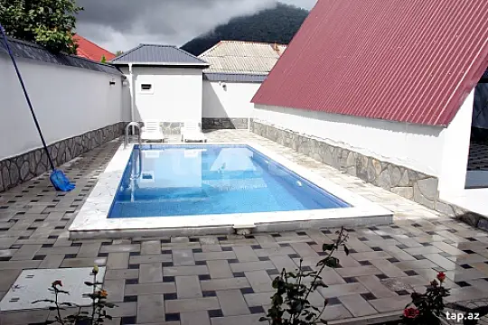 Satılır 3 otaqlı həyət evi