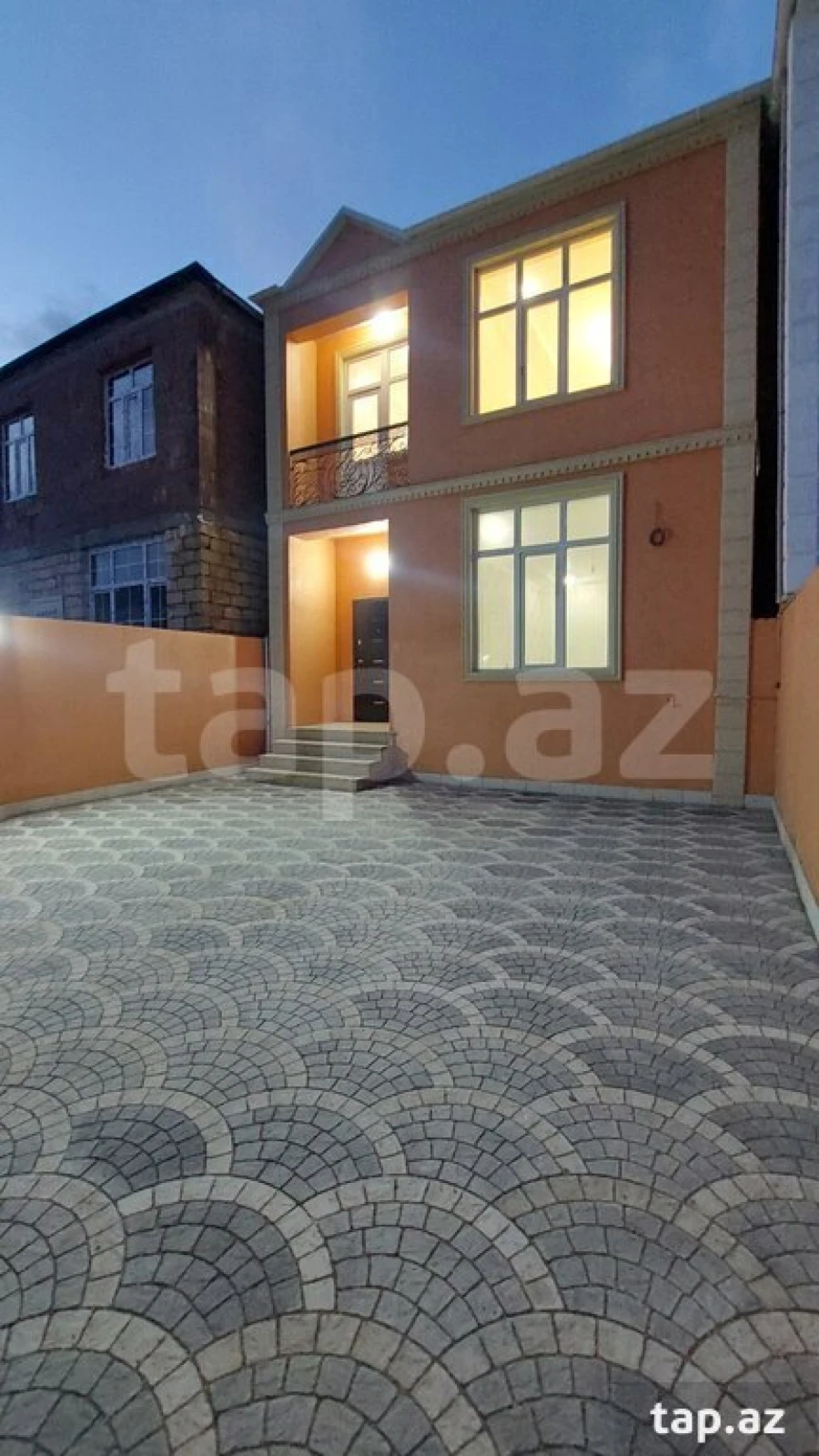 Satılır 4 otaqlı həyət evi