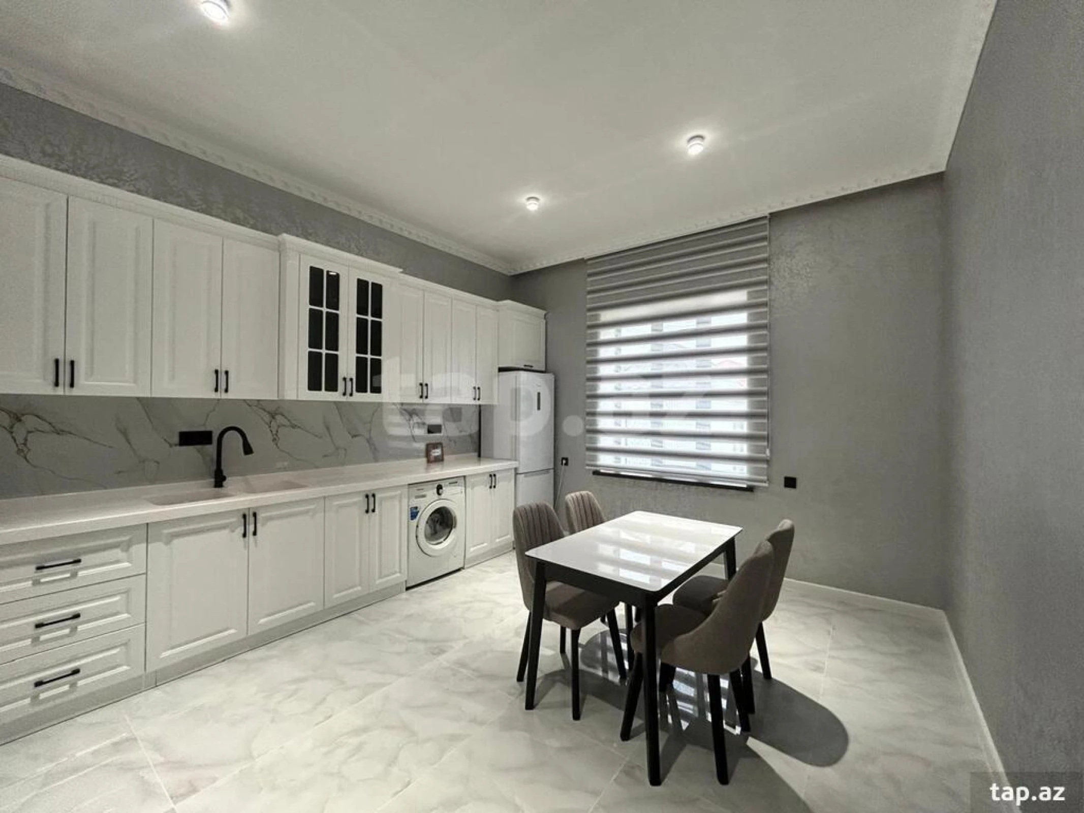 Kirayə verilir 4 otaqlı həyət evi 234 m²