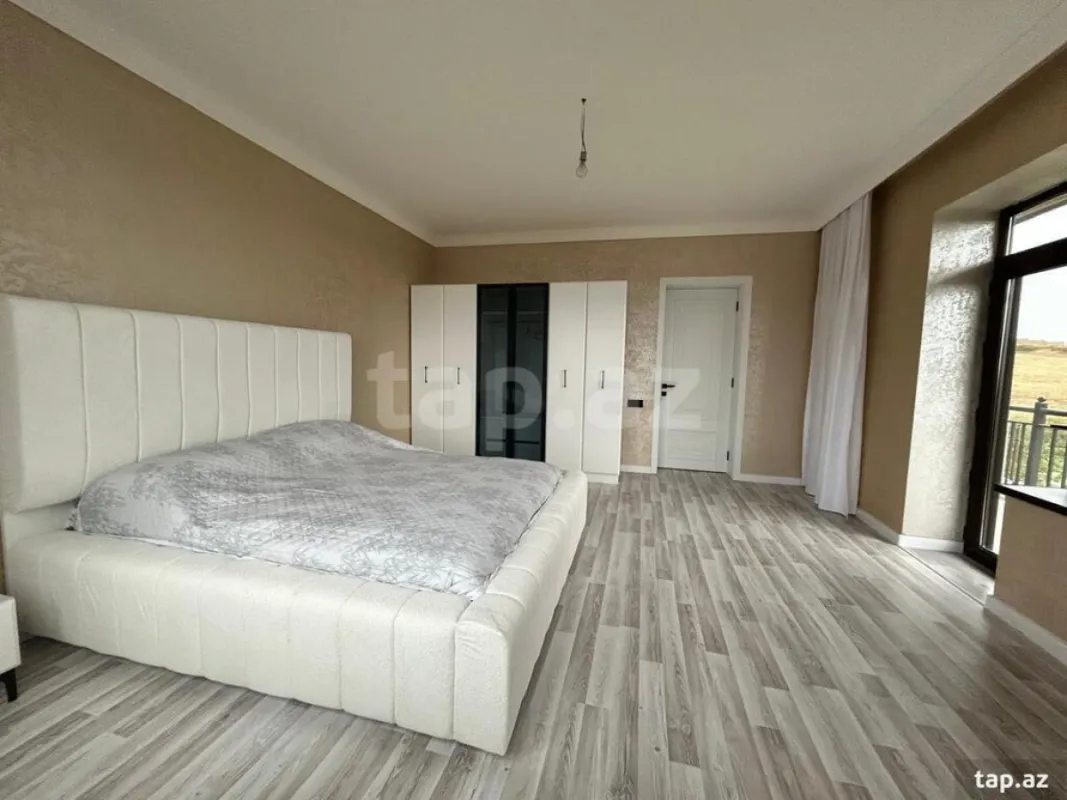 Kirayə verilir 4 otaqlı həyət evi 234 m²