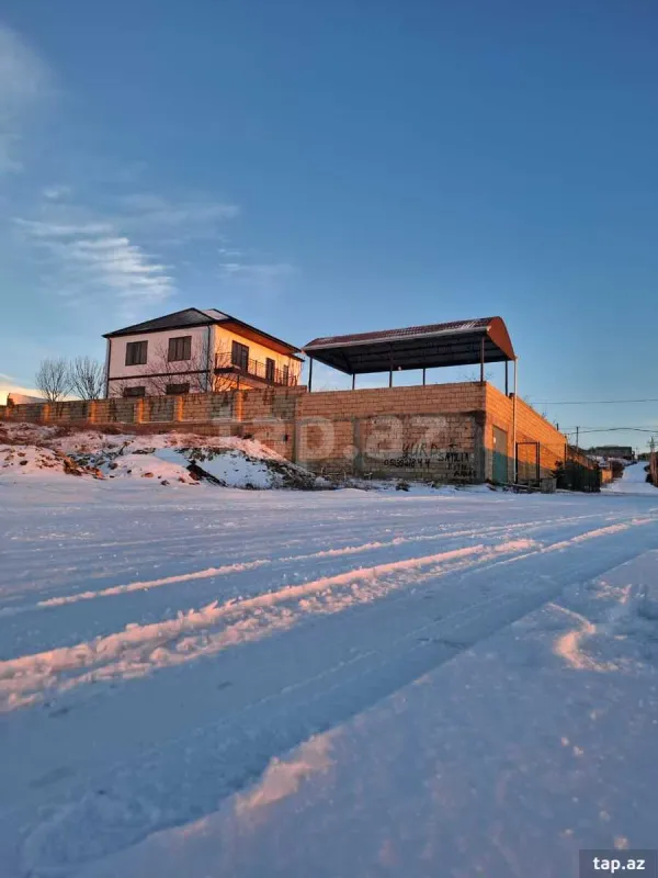 Kirayə verilir 4 otaqlı həyət evi 234 m²