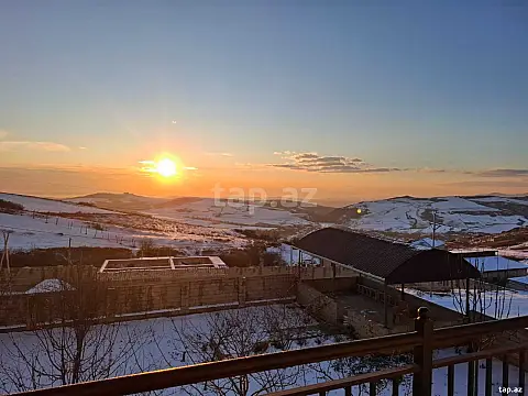 Kirayə verilir 4 otaqlı həyət evi 234 m²