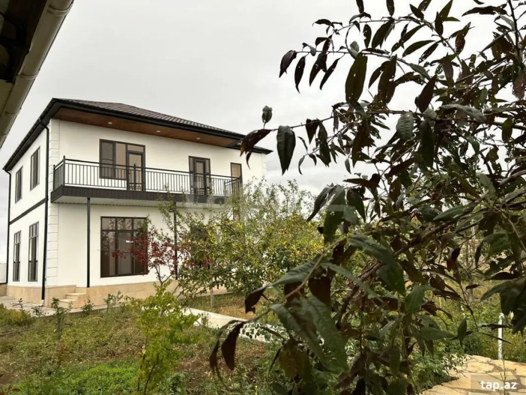 Kirayə verilir 4 otaqlı həyət evi 234 m²