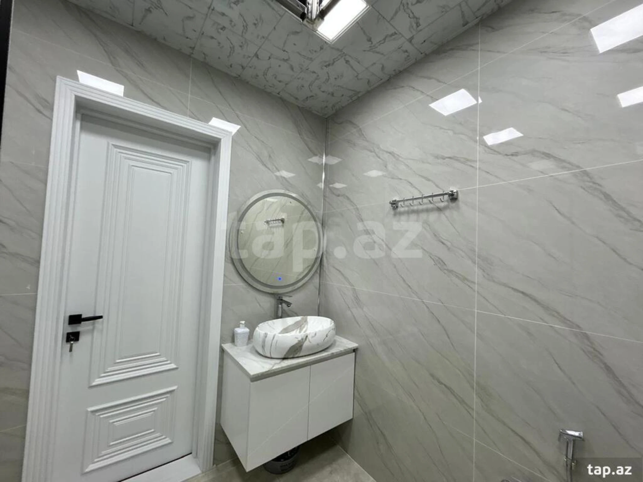 Kirayə verilir 4 otaqlı həyət evi 234 m²