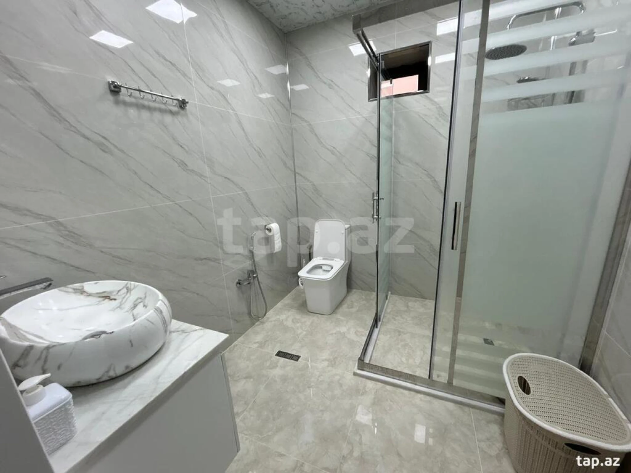 Kirayə verilir 4 otaqlı həyət evi 234 m²
