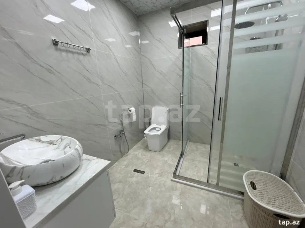 Kirayə verilir 4 otaqlı həyət evi 234 m²