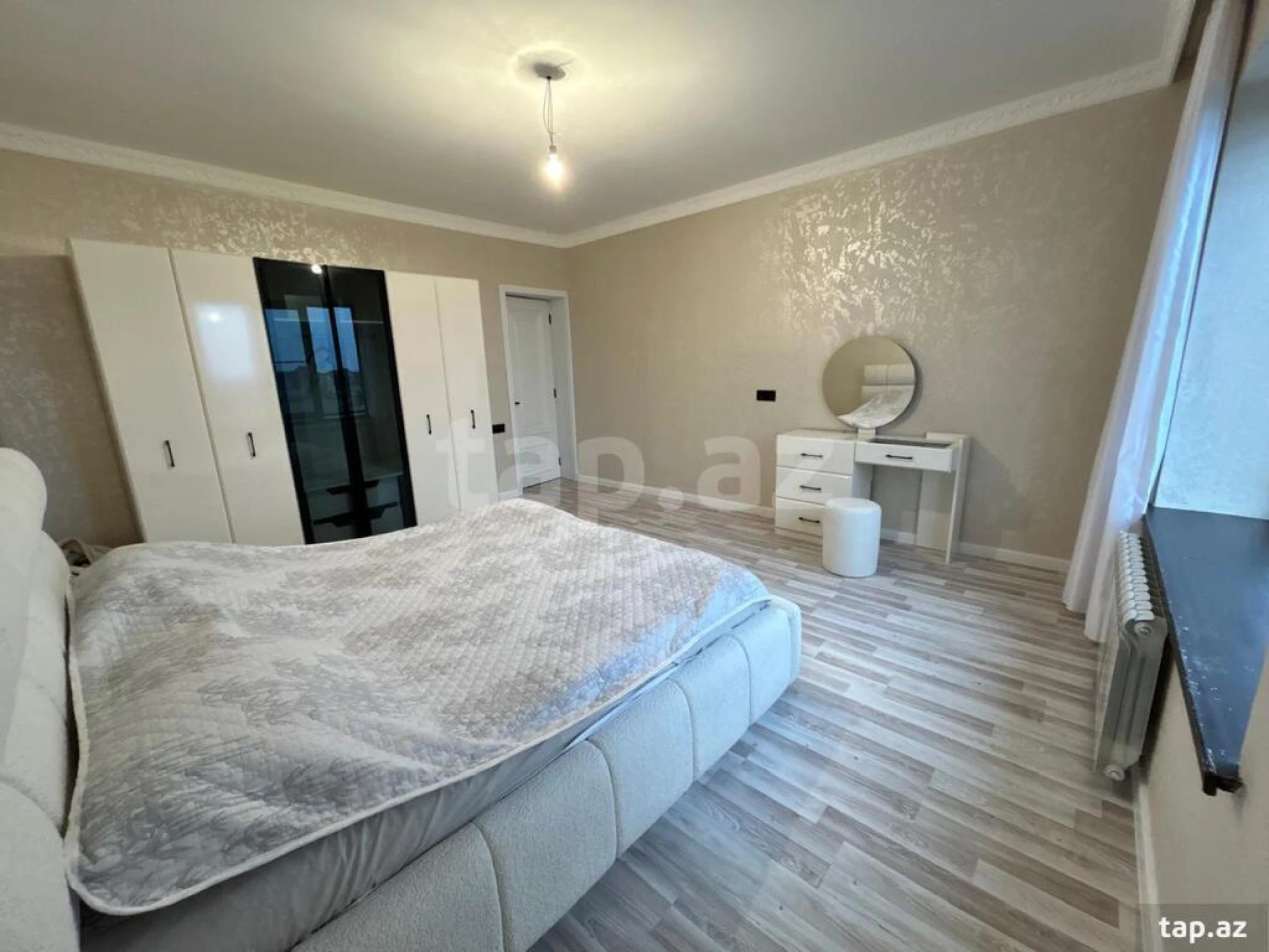 Kirayə verilir 4 otaqlı həyət evi 234 m²