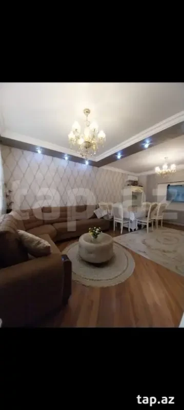 Satılır 5 otaqlı həyət evi 200 m²