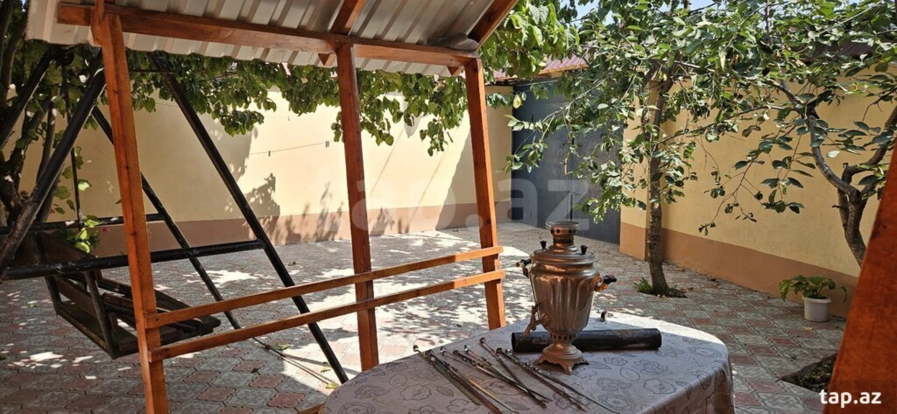 Satılır 3 otaqlı həyət evi