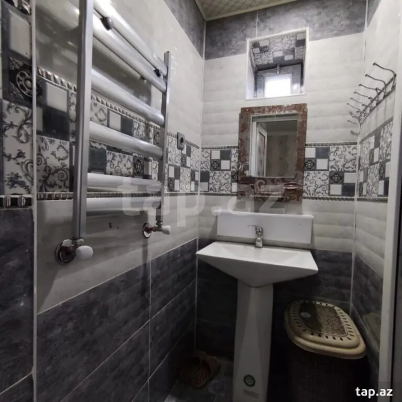 Satılır 3 otaqlı həyət evi