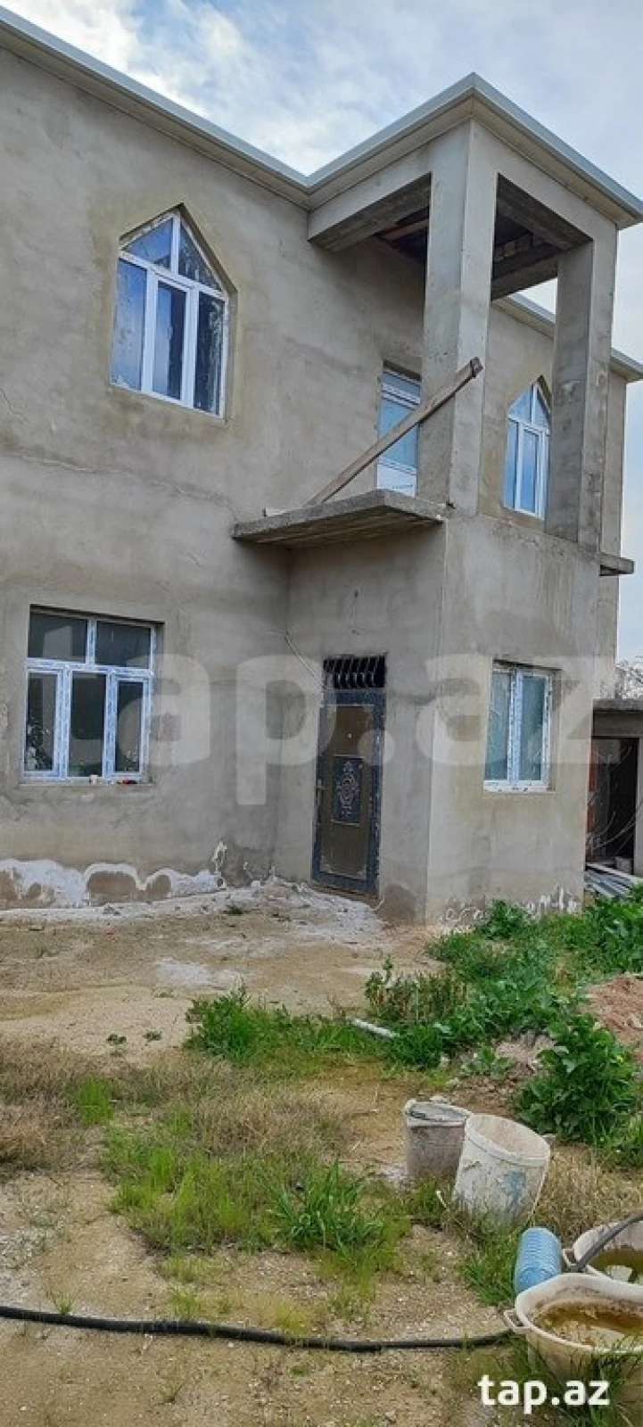 Satılır 4 otaqlı həyət evi 200 m²