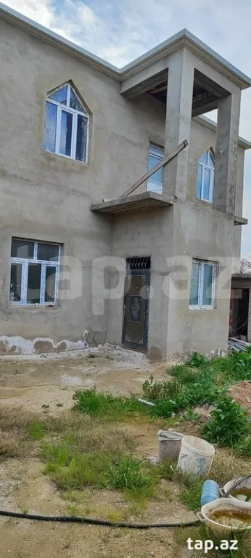 Satılır 4 otaqlı həyət evi 200 m²