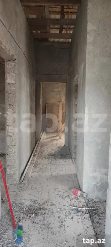 Satılır 4 otaqlı həyət evi 200 m²