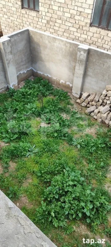 Satılır 4 otaqlı həyət evi 200 m²