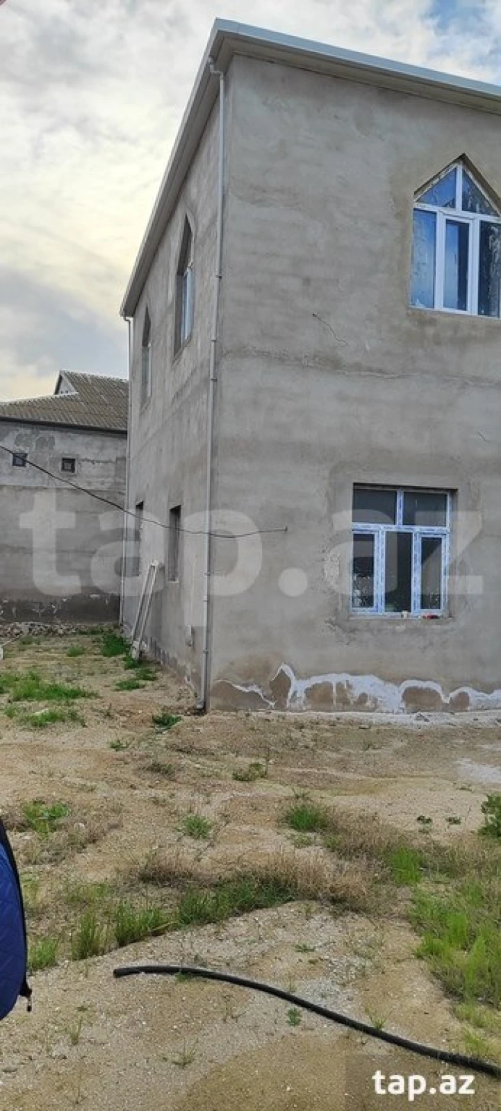 Satılır 4 otaqlı həyət evi 200 m²