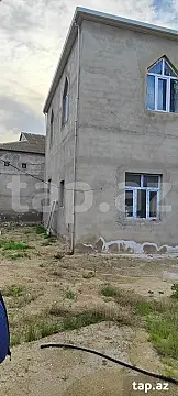 Satılır 4 otaqlı həyət evi 200 m²