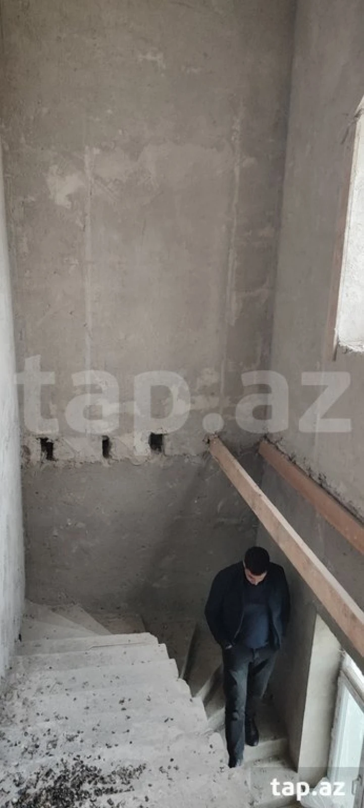 Satılır 4 otaqlı həyət evi 200 m²