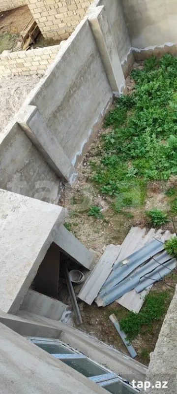 Satılır 4 otaqlı həyət evi 200 m²