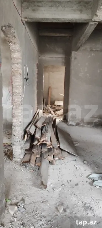 Satılır 4 otaqlı həyət evi 200 m²