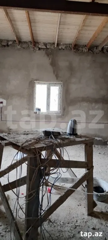 Satılır 4 otaqlı həyət evi 200 m²