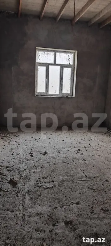 Satılır 4 otaqlı həyət evi 200 m²