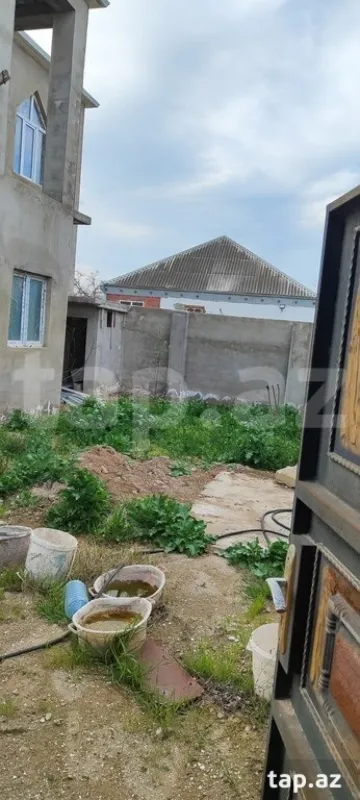 Satılır 4 otaqlı həyət evi 200 m²