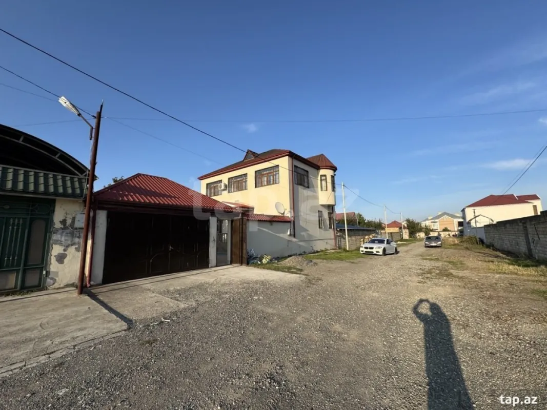 Kirayə verilir 3 otaqlı həyət evi