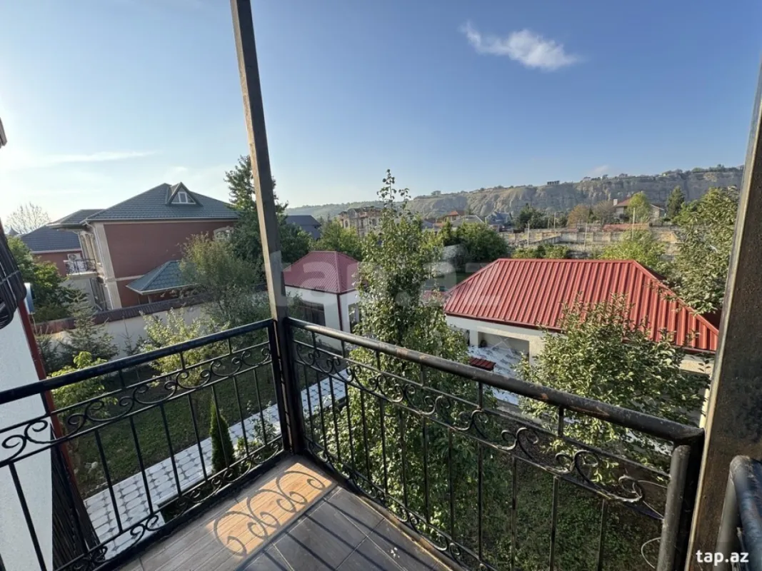 Kirayə verilir 3 otaqlı həyət evi