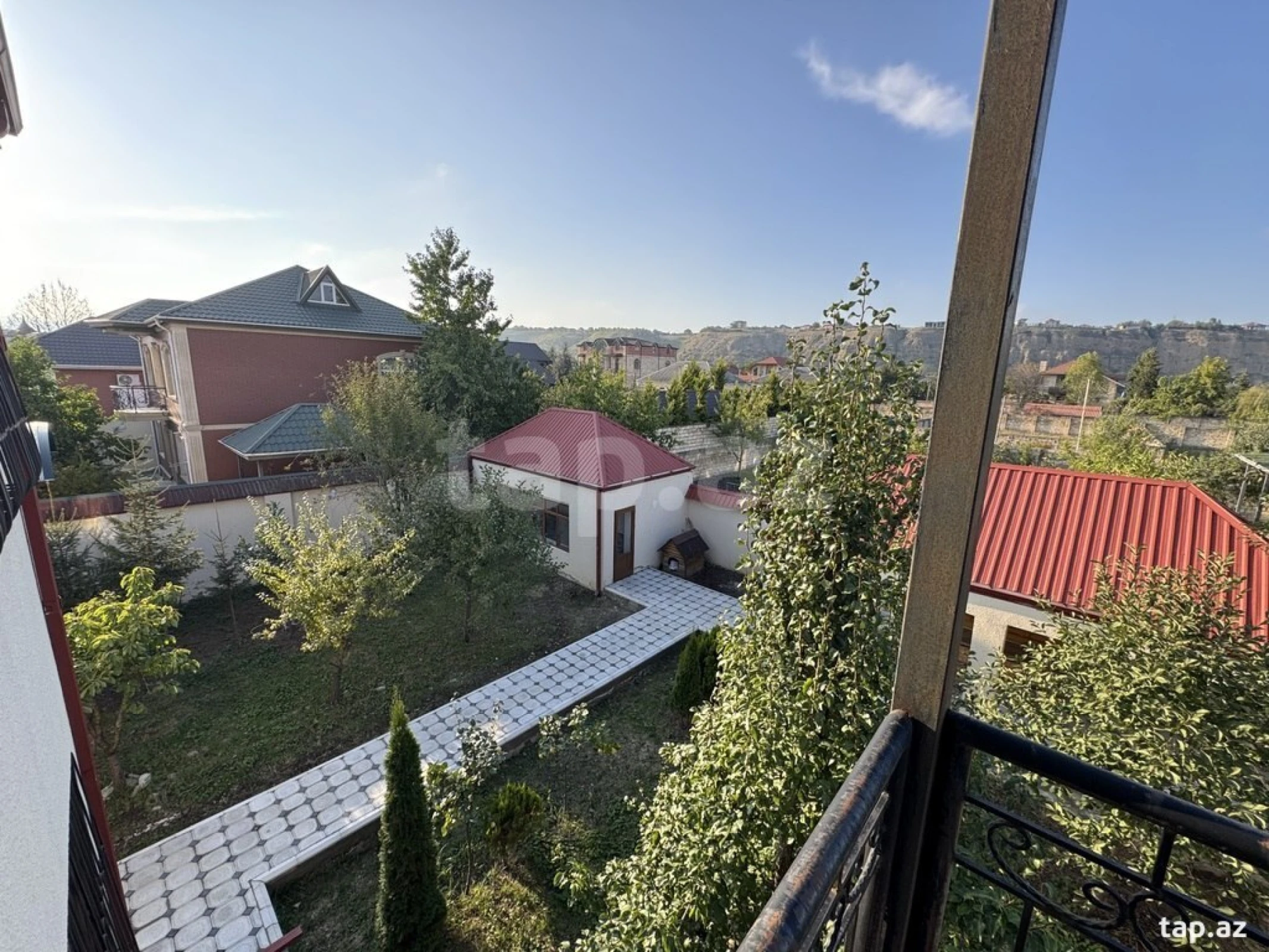 Kirayə verilir 3 otaqlı həyət evi