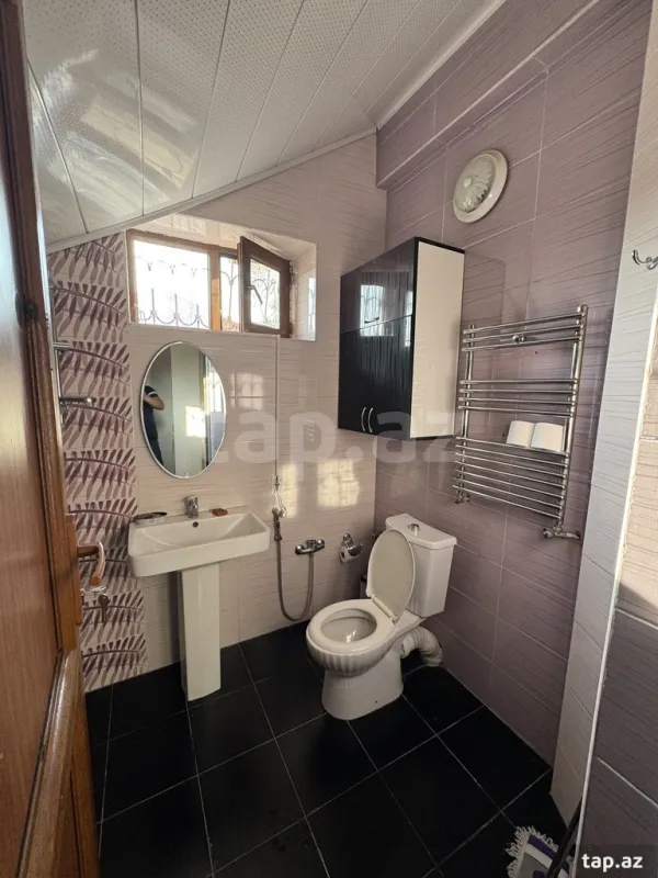 Kirayə verilir 3 otaqlı həyət evi
