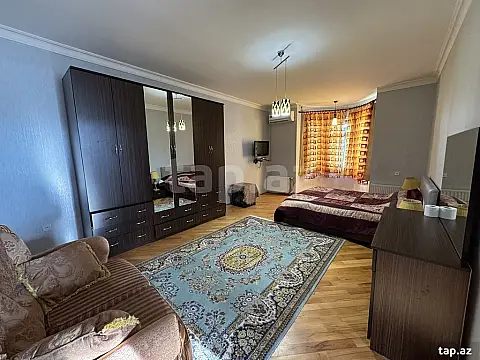 Kirayə verilir 3 otaqlı həyət evi