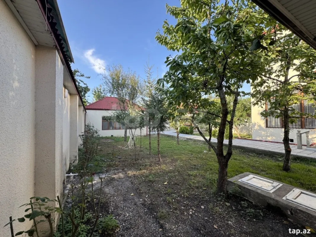 Kirayə verilir 3 otaqlı həyət evi