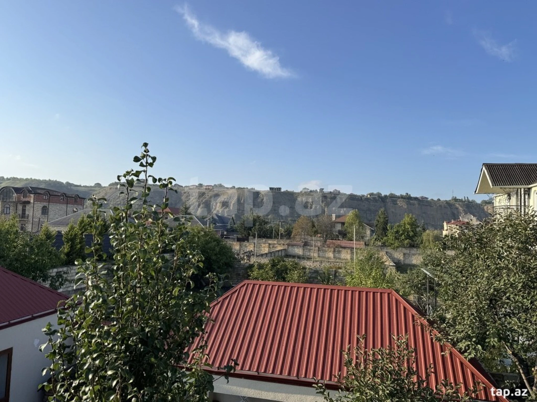 Kirayə verilir 3 otaqlı həyət evi