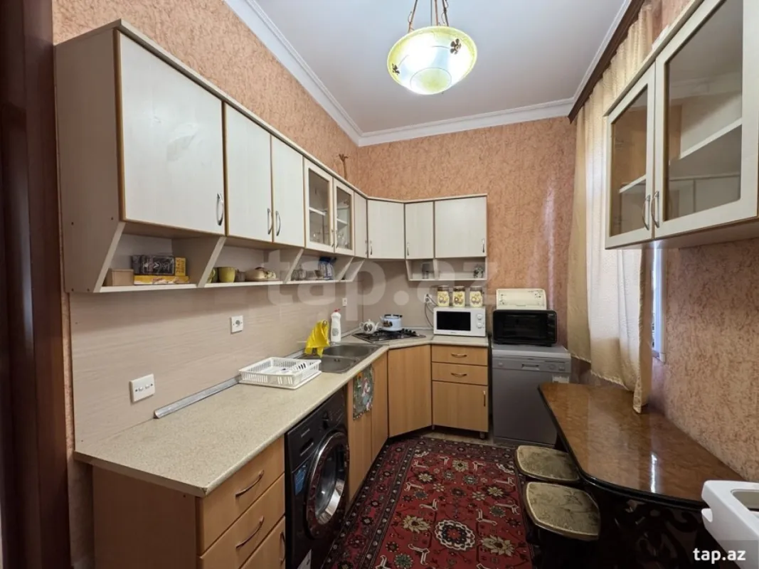 Kirayə verilir 3 otaqlı həyət evi