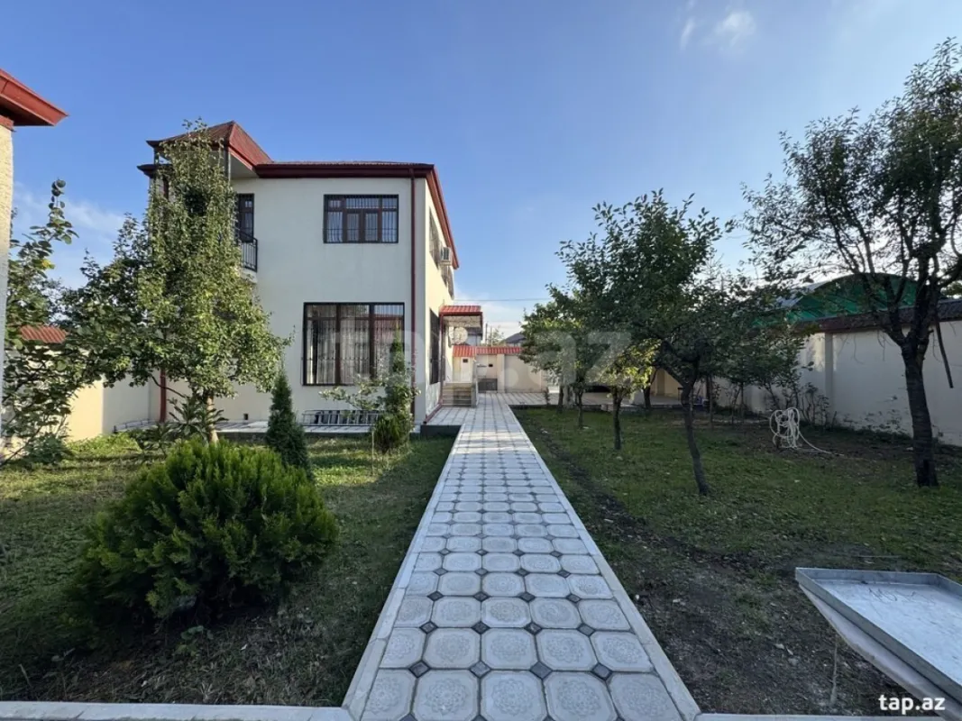 Kirayə verilir 3 otaqlı həyət evi