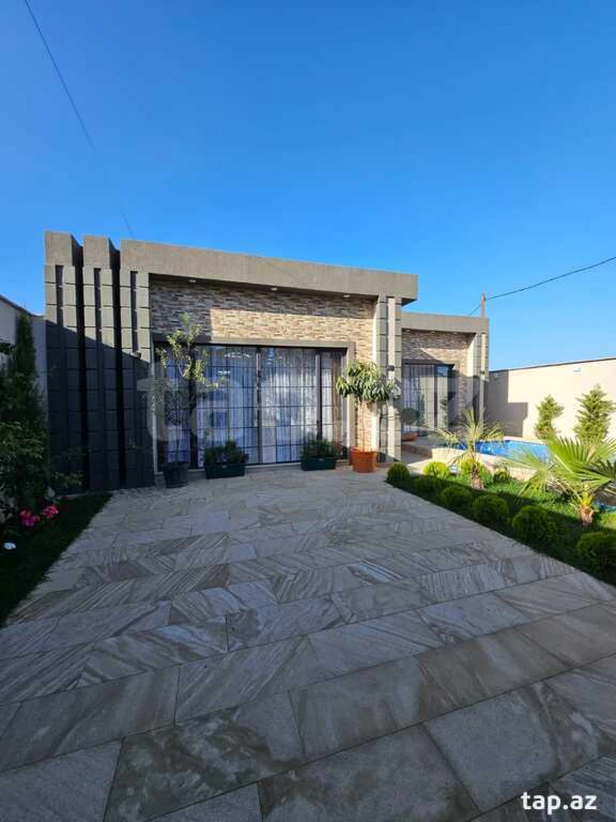 Satılır 4 otaqlı həyət evi 140 m²
