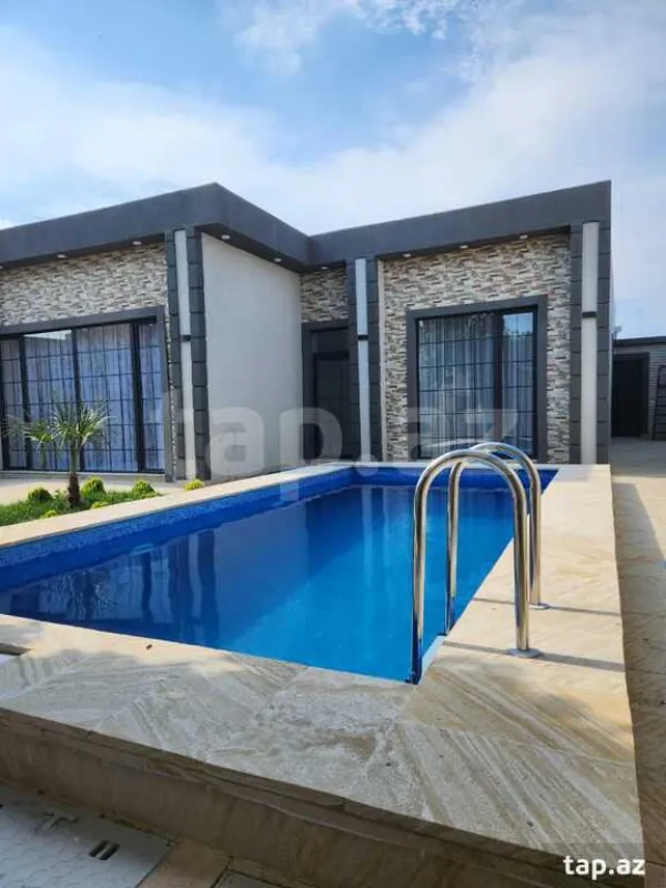Satılır 4 otaqlı həyət evi 140 m²