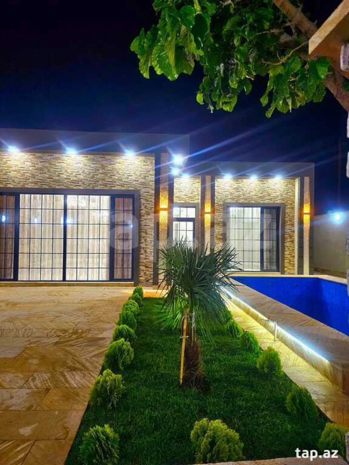 Satılır 4 otaqlı həyət evi 140 m²