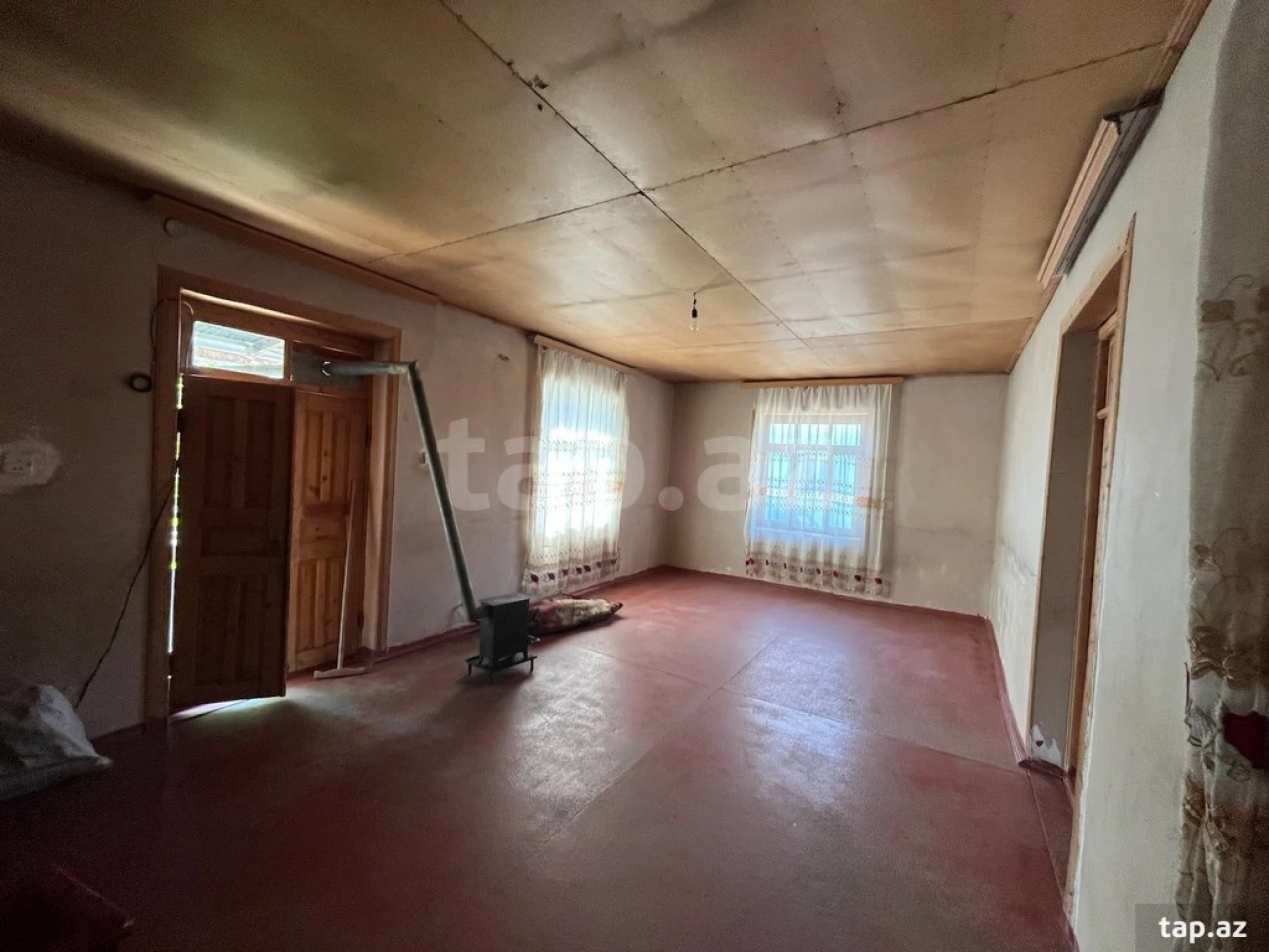 Satılır 3 otaqlı həyət evi