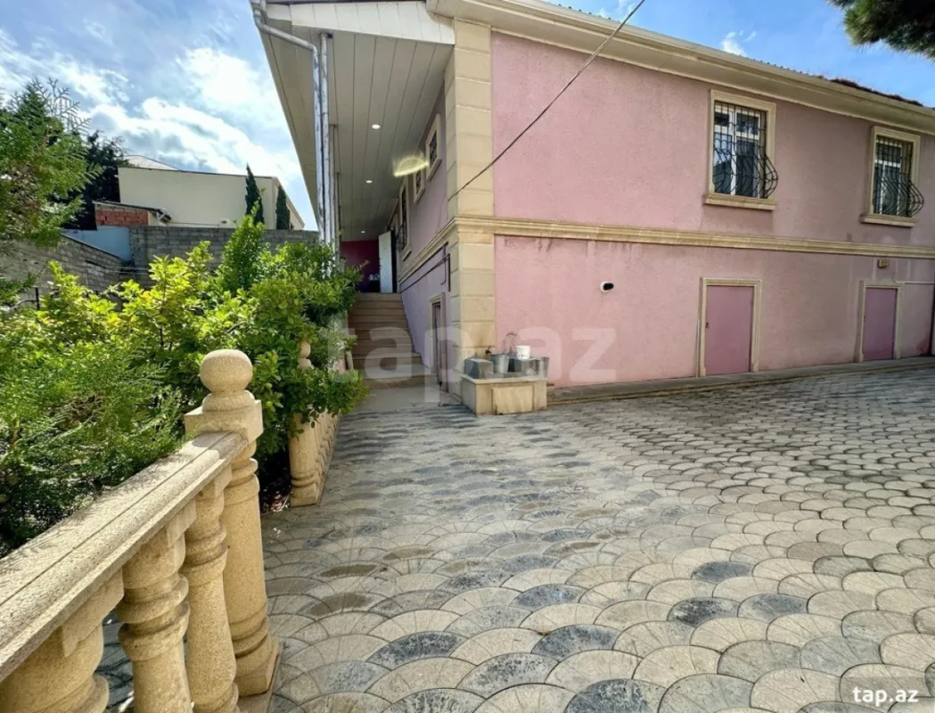Satılır 4 otaqlı həyət evi