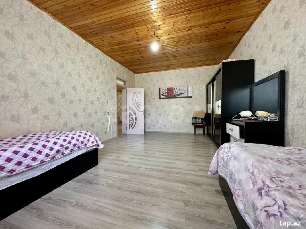 Satılır 4 otaqlı həyət evi