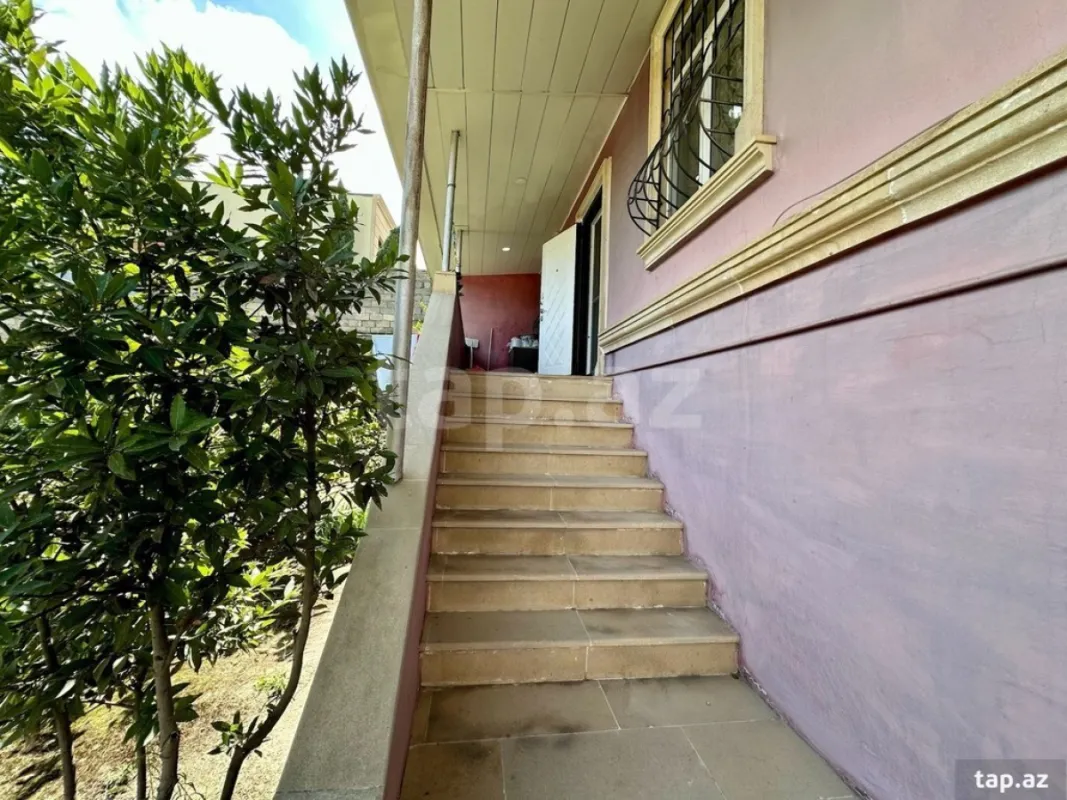 Satılır 4 otaqlı həyət evi
