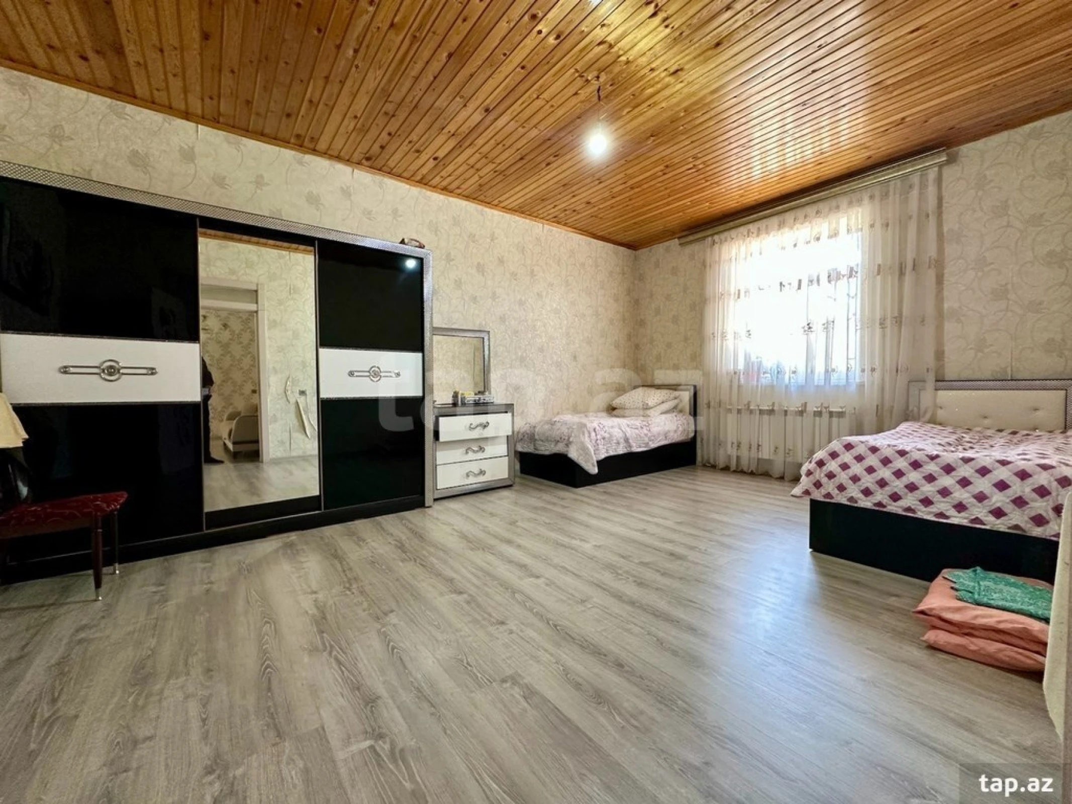 Satılır 4 otaqlı həyət evi