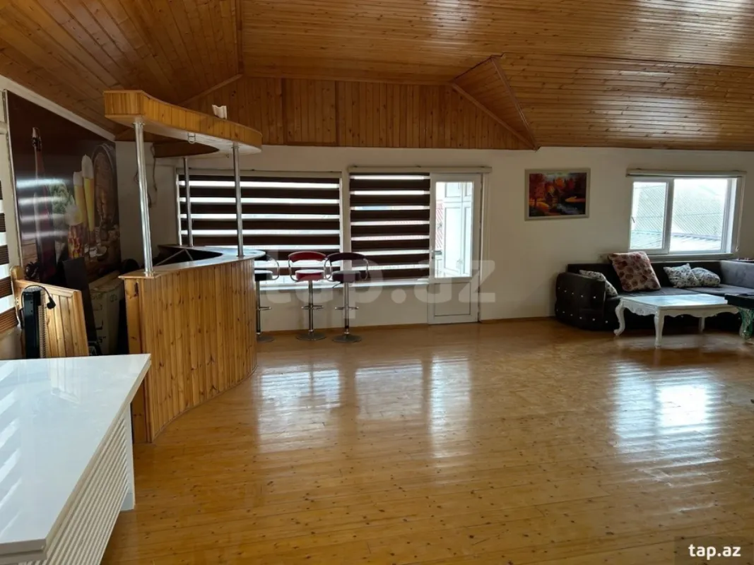 Satılır 6 otaqlı həyət evi 150 m²
