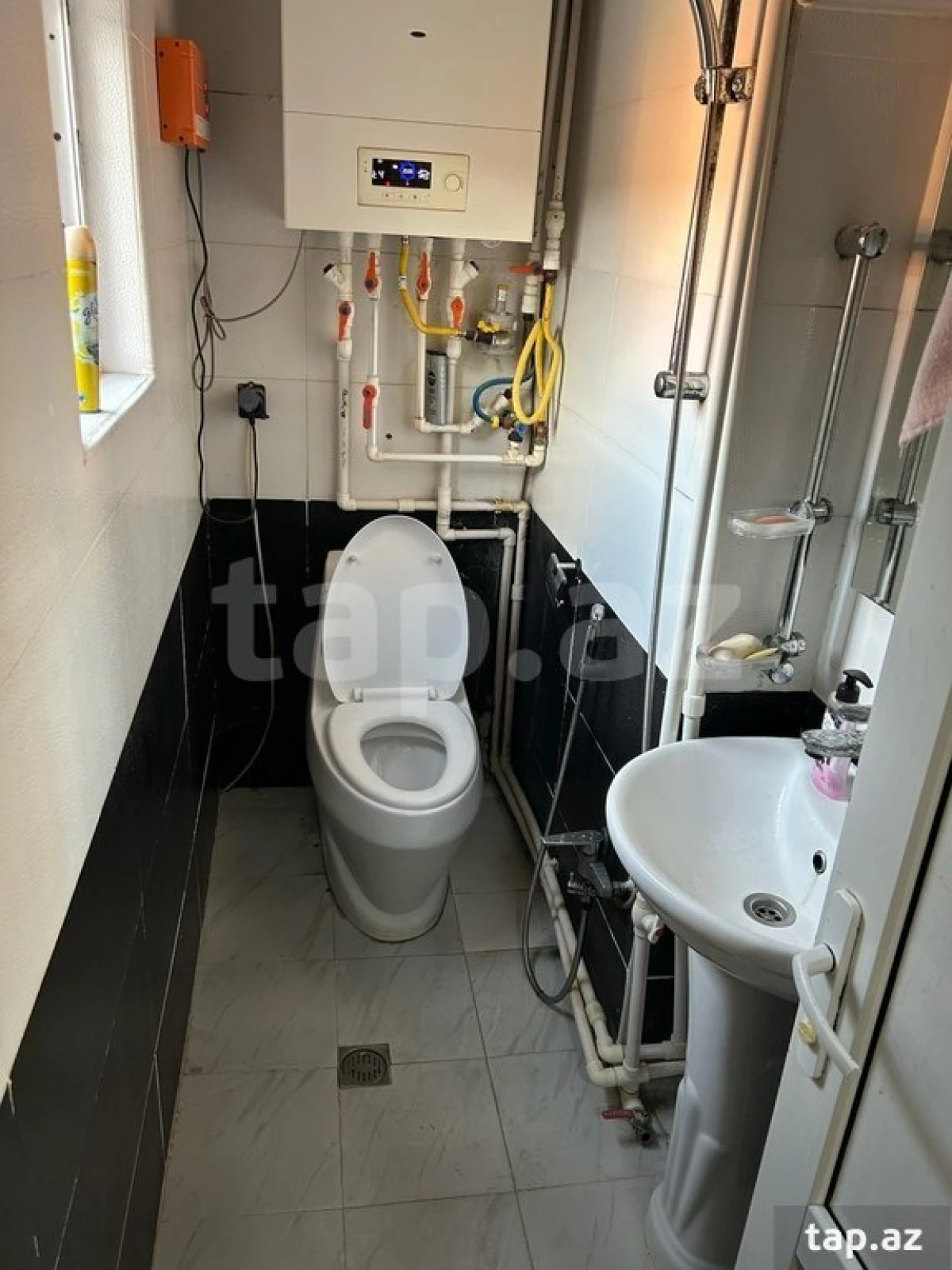 Satılır 6 otaqlı həyət evi 150 m²