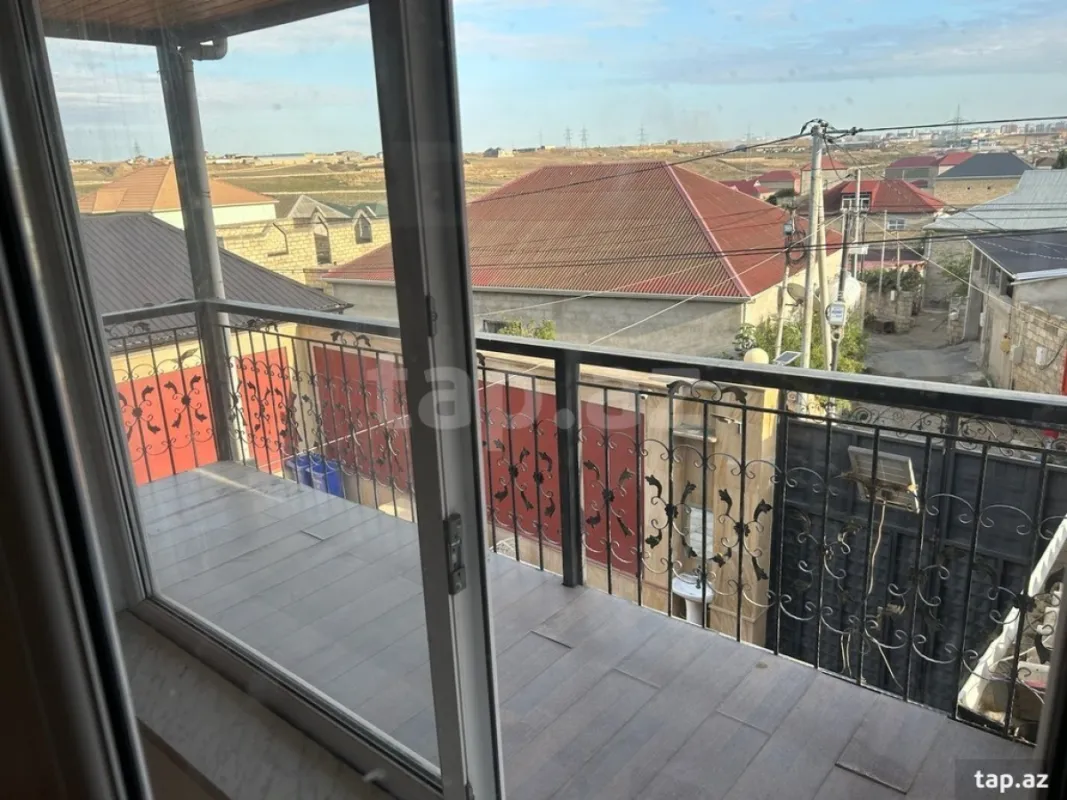 Satılır 6 otaqlı həyət evi 150 m²