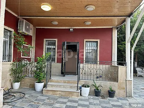 Satılır 6 otaqlı həyət evi 150 m²