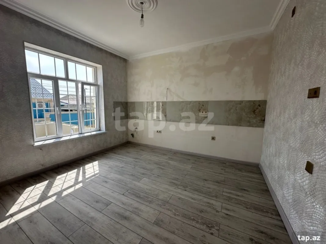 Satılır 4 otaqlı həyət evi